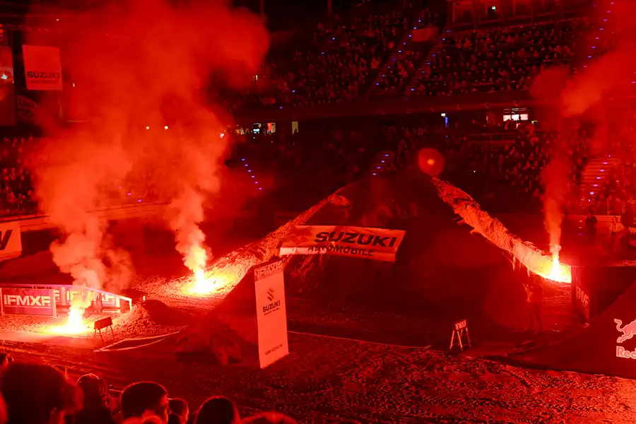 003 | 2005 | Berlin | Night Of The Jumps | © carsten riede fotografie