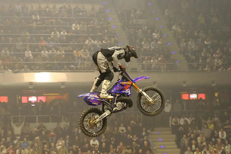 010 | 2005 | Berlin | Night Of The Jumps | © carsten riede fotografie