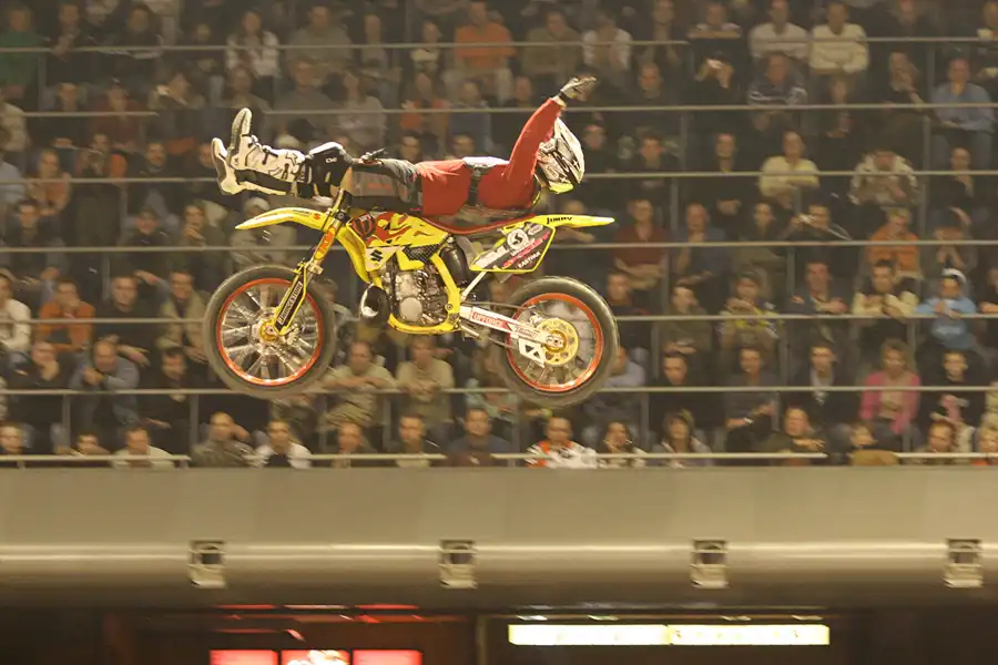 039 | 2005 | Berlin | Night Of The Jumps | © carsten riede fotografie