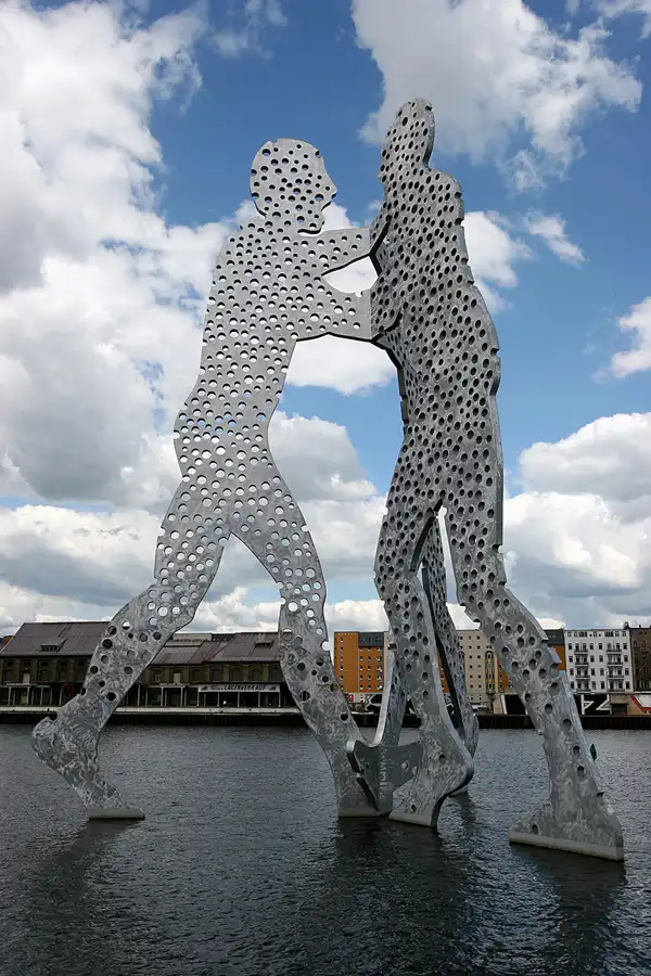 032 | 2005 | Berlin | An den Treptowers | © carsten riede fotografie