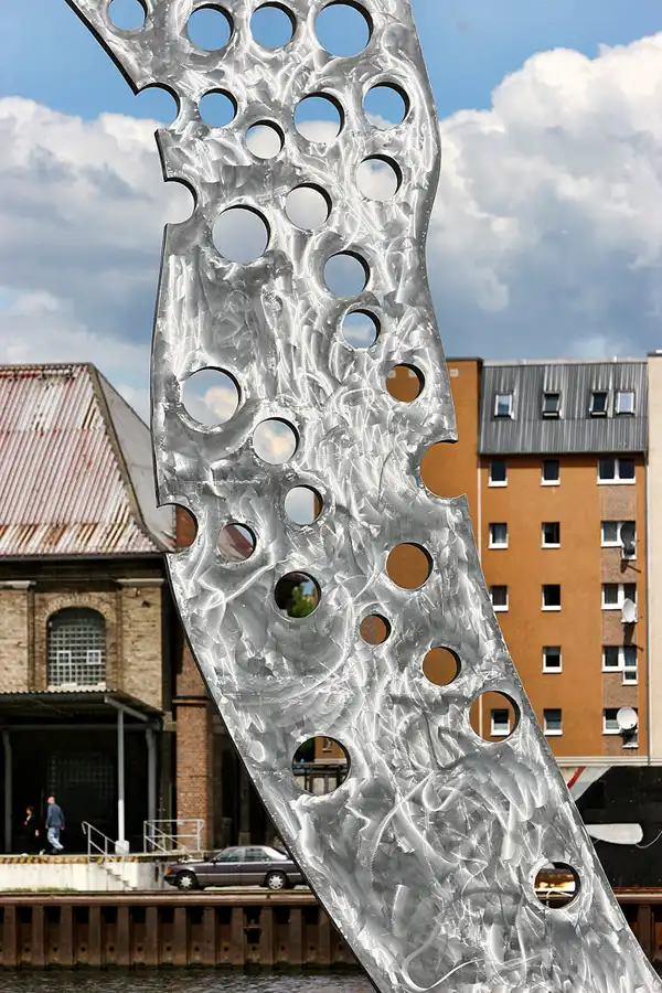 038 | 2005 | Berlin | An den Treptowers | © carsten riede fotografie