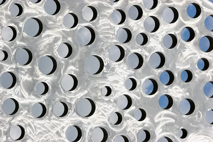 042 | 2005 | Berlin | An den Treptowers | © carsten riede fotografie