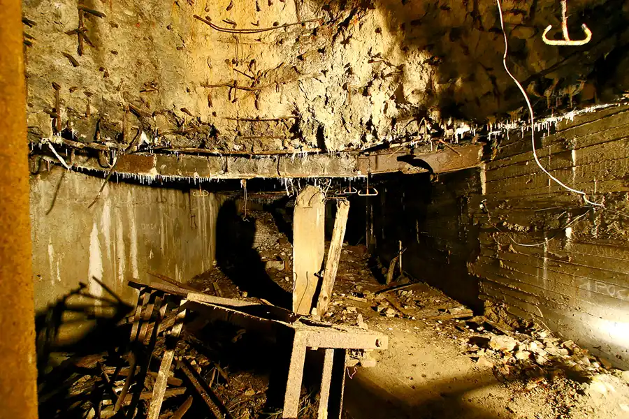 064 | 2005 | Wünsdorf-Waldstadt | Fernmeldebunker Zeppelin (Amt 500) | © carsten riede fotografie