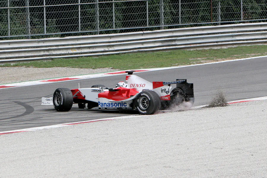 189 | 2005 | Monza | Toyota TF105 | Jarno Trulli | © carsten riede fotografie