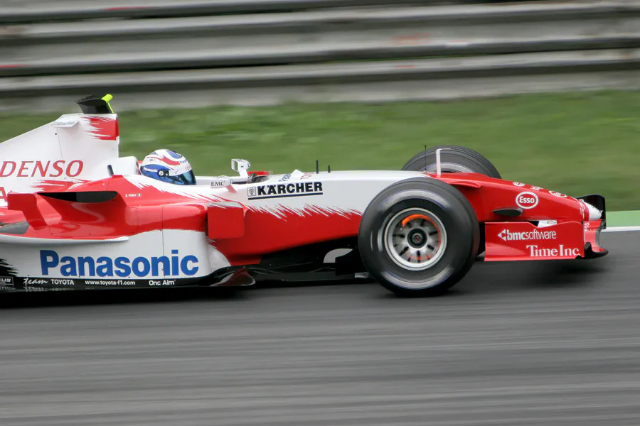 210 | 2005 | Monza | Toyota TF105.5 | Olivier Panis | © carsten riede fotografie