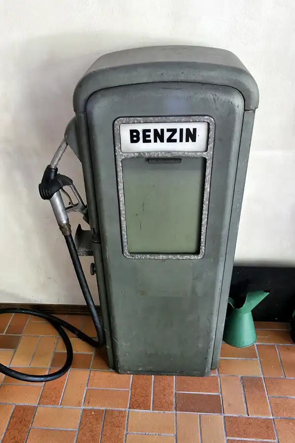 011 | 2005 | Kerpen-Horrem | Villa Trips | © carsten riede fotografie