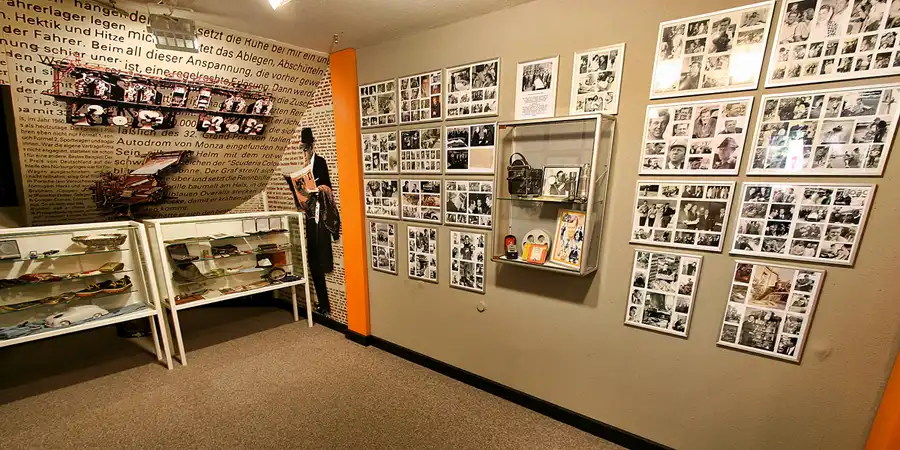 021 | 2005 | Kerpen-Horrem | Villa Trips | © carsten riede fotografie