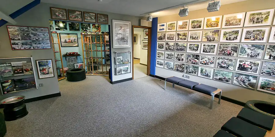 032 | 2005 | Kerpen-Horrem | Villa Trips | © carsten riede fotografie