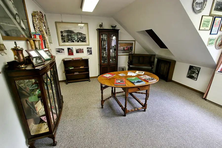 039 | 2005 | Kerpen-Horrem | Villa Trips | © carsten riede fotografie