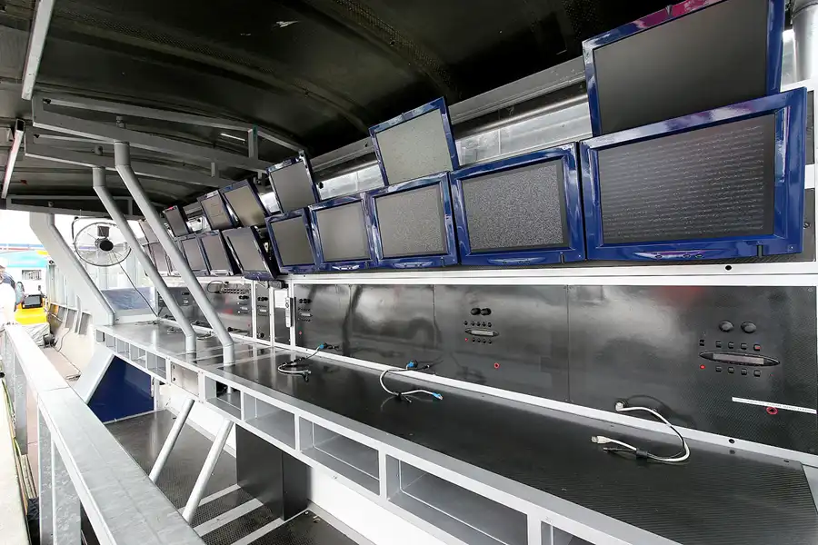 234 | 2005 | Spa-Francorchamps | Circuit De Spa-Francorchamps | Pit Lane | © carsten riede fotografie