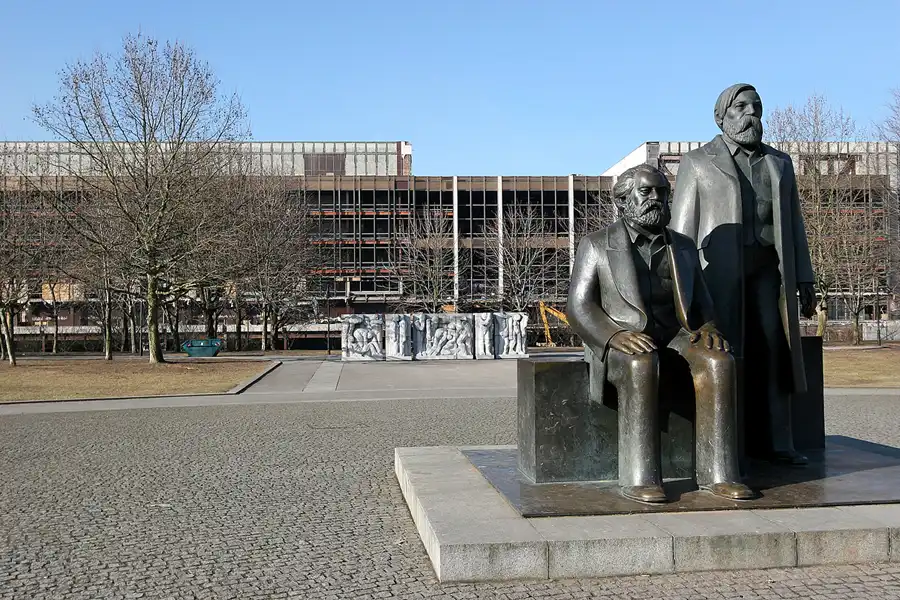 005 | 2006 | Berlin | Marx-Engels-Forum | © carsten riede fotografie