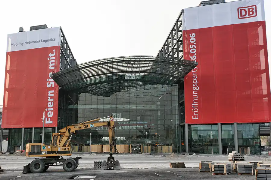 065 | 2006 | Berlin | Hauptbahnhof | © carsten riede fotografie