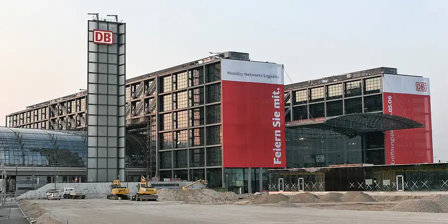 066 | 2006 | Berlin | Hauptbahnhof | © carsten riede fotografie