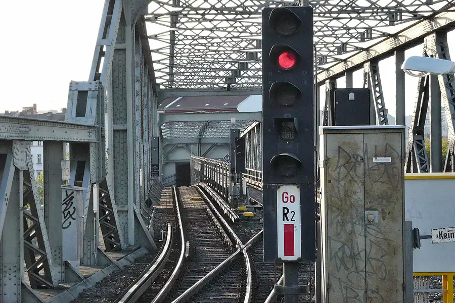 113 | 2006 | Berlin | Blick vom Bahnhof Gleisdreieck | © carsten riede fotografie