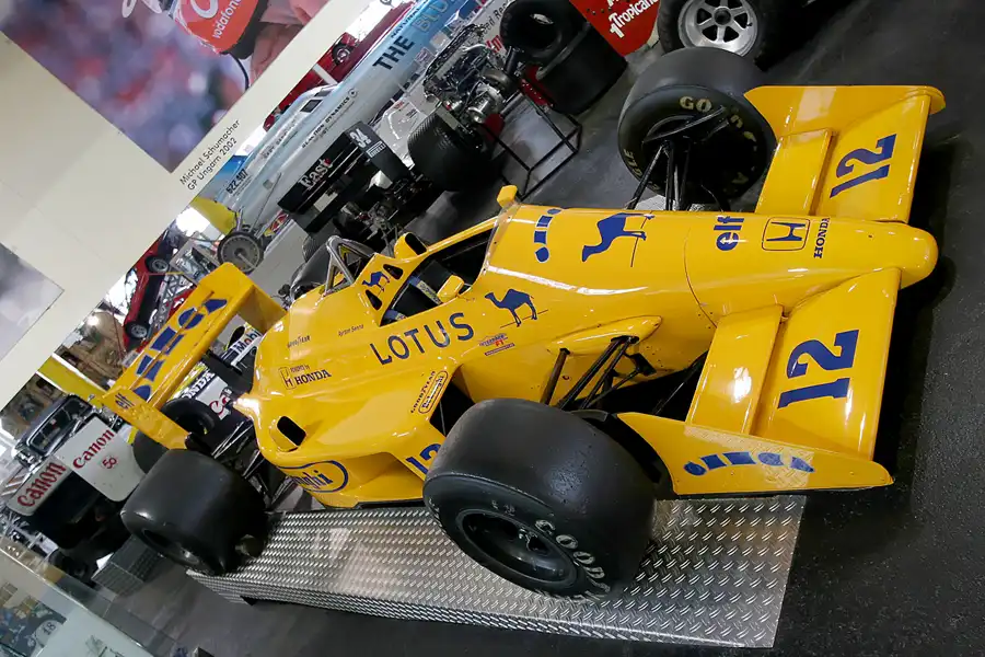 061 | 2006 | Sinsheim | Auto und Technik Museum | Lotus-Honda 99T | © carsten riede fotografie