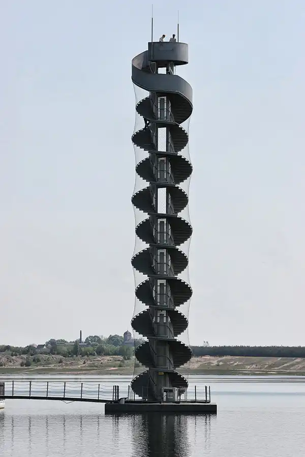 005 | 2006 | Grosser Goitzschesee | Pegelturm | © carsten riede fotografie