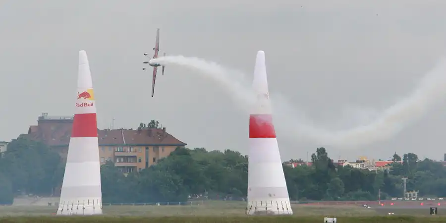 042 | 2006 | Berlin | Red Bull Air Race | © carsten riede fotografie