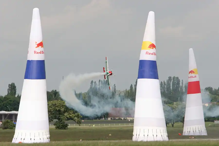 080 | 2006 | Berlin | Red Bull Air Race | © carsten riede fotografie