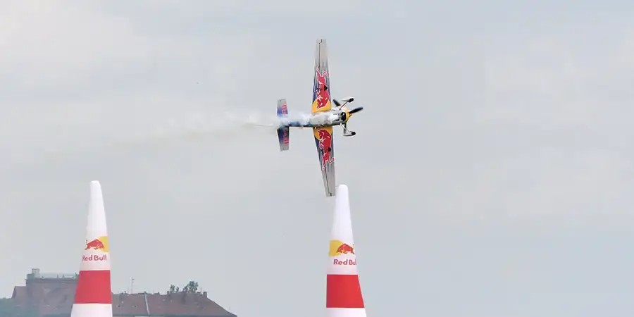 093 | 2006 | Berlin | Red Bull Air Race | © carsten riede fotografie