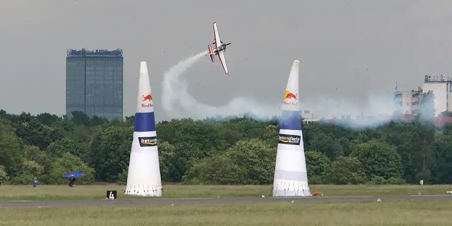 101 | 2006 | Berlin | Red Bull Air Race | © carsten riede fotografie