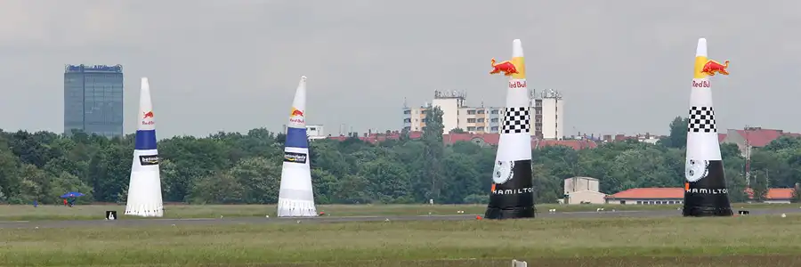 103 | 2006 | Berlin | Red Bull Air Race | © carsten riede fotografie