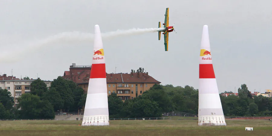 022 | 2006 | Berlin | Red Bull Air Race | © carsten riede fotografie