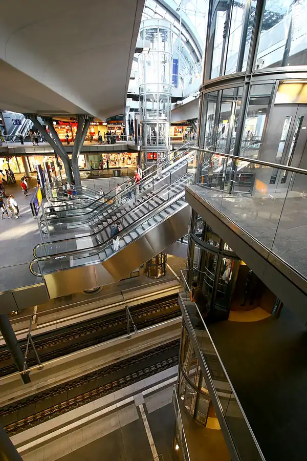 014 | 2006 | Berlin | Hauptbahnhof | © carsten riede fotografie