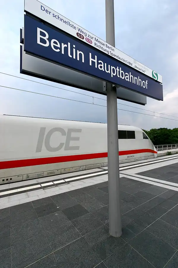 028 | 2006 | Berlin | Hauptbahnhof | © carsten riede fotografie