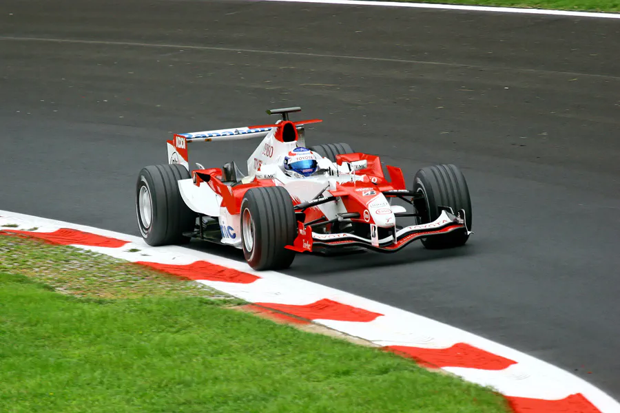 106 | 2006 | Monza | Toyota TF106B | Olivier Panis | © carsten riede fotografie