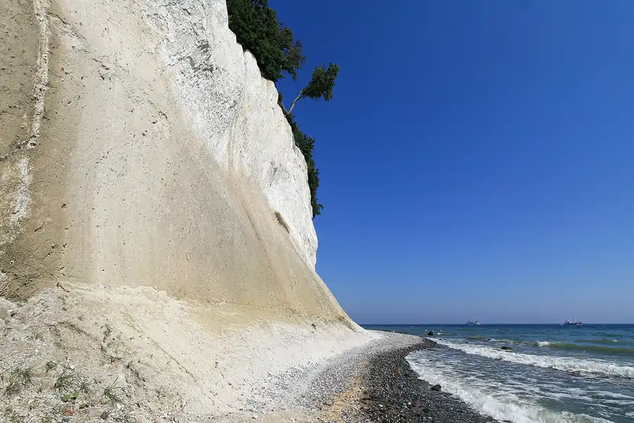 120 | 2006 | Wissower Klinken | © carsten riede fotografie