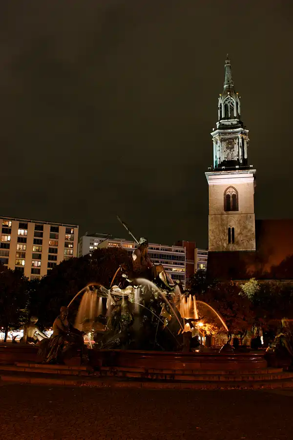 011 | 2006 | Berlin | Festival Of Lights | Marienkirche | © carsten riede fotografie