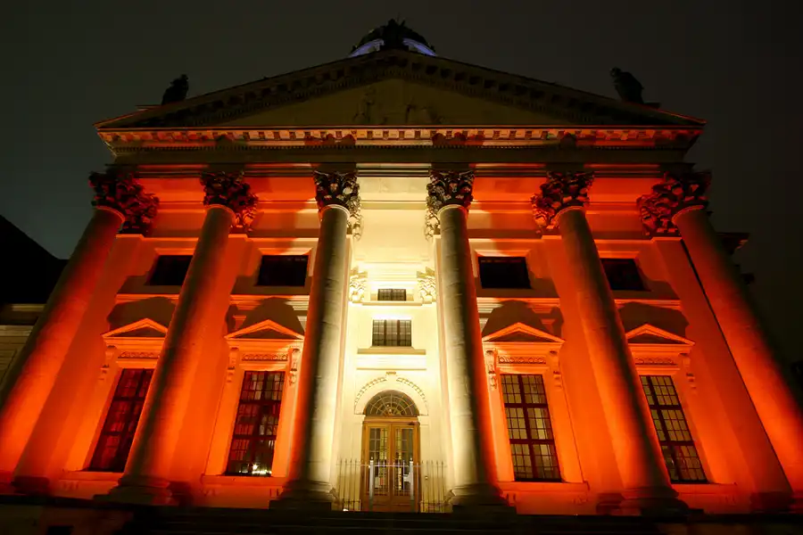 036 | 2006 | Berlin | Festival Of Lights | Gendarmenmarkt | © carsten riede fotografie