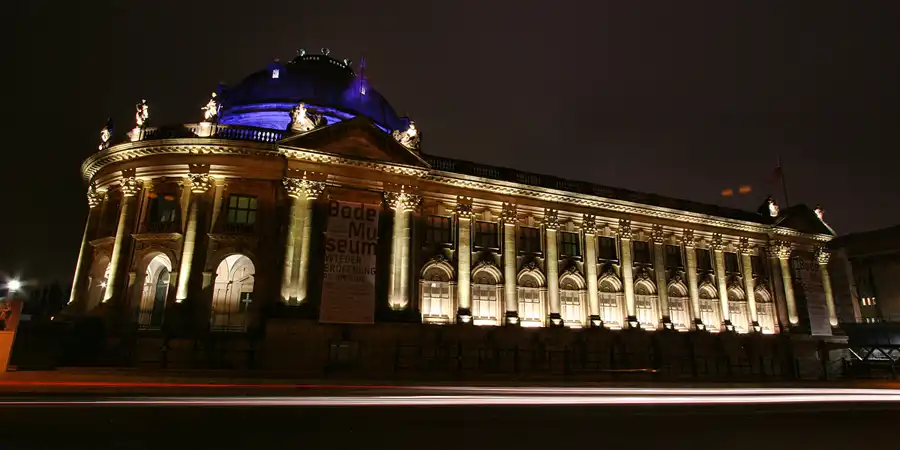 037 | 2006 | Berlin | Festival Of Lights | Bode Museum | © carsten riede fotografie