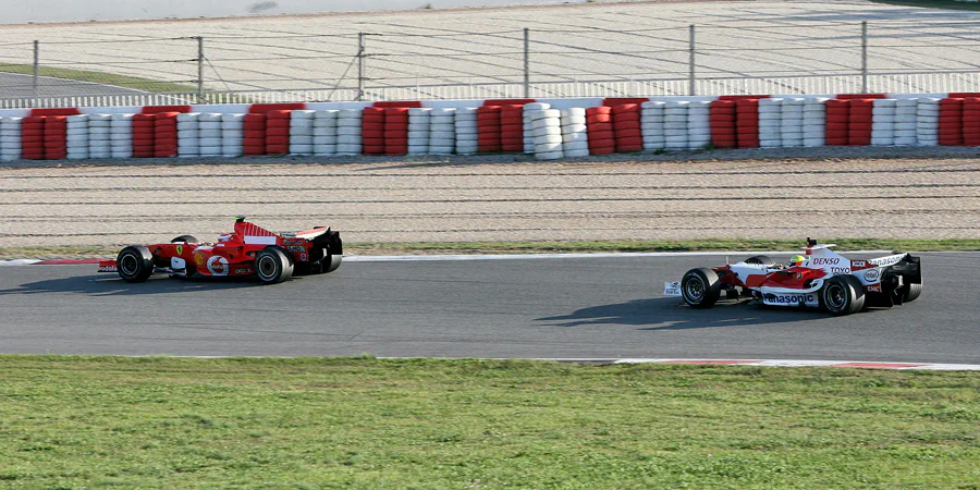 029 | 2006 | Barcelona | Ferrari 248F1 + Toyota TF106B | Marc Gene + Ralf Schumacher | © carsten riede fotografie