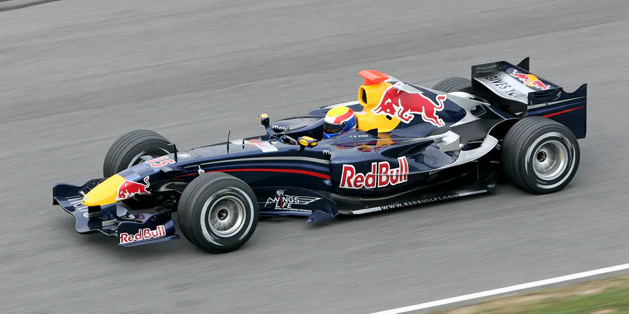 074 | 2006 | Barcelona | Red Bull-Ferrari RB2 | Mark Webber | © carsten riede fotografie