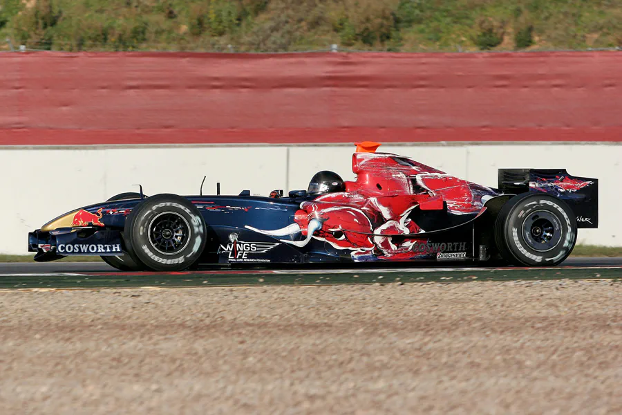 104 | 2006 | Barcelona | Toro Rosso-Cosworth STR1 | Vitantonio Liuzzi | © carsten riede fotografie