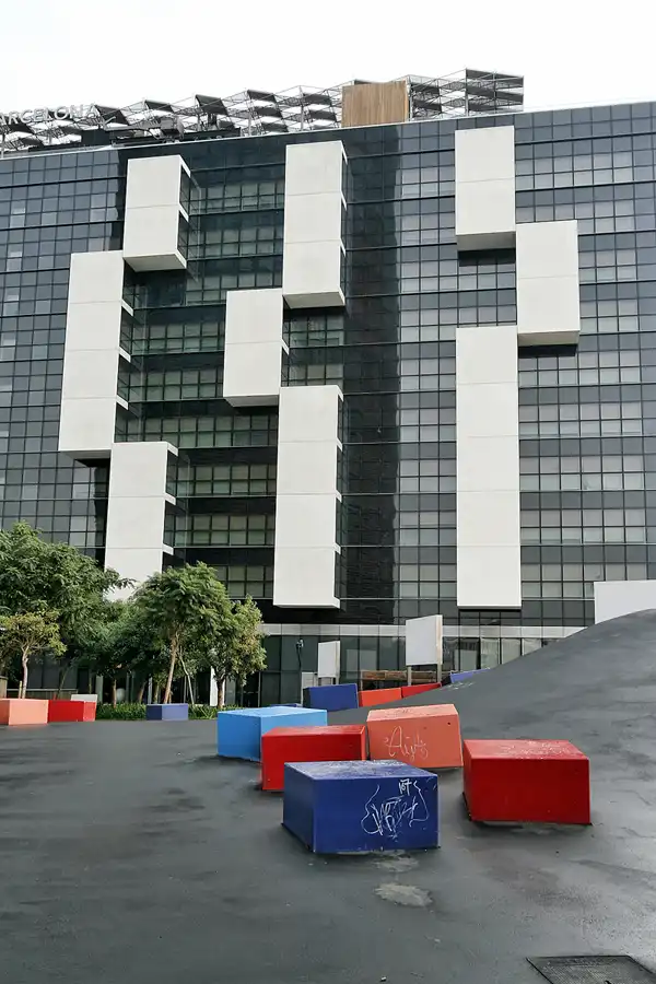 157 | 2006 | Barcelona | Torre Agbar | © carsten riede fotografie