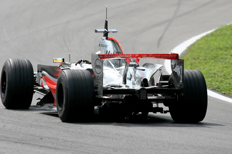048 | 2007 | Monza | McLaren-Mercedes Benz MP4-22 | Lewis Hamilton | © carsten riede fotografie
