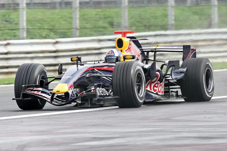 054 | 2007 | Monza | Red Bull-Renault RB3 | David Coulthard | © carsten riede fotografie