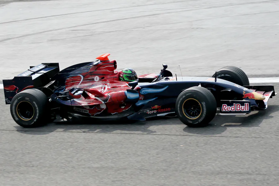 122 | 2007 | Monza | Toro Rosso-Ferrari STR2 | Vitantonio Liuzzi | © carsten riede fotografie