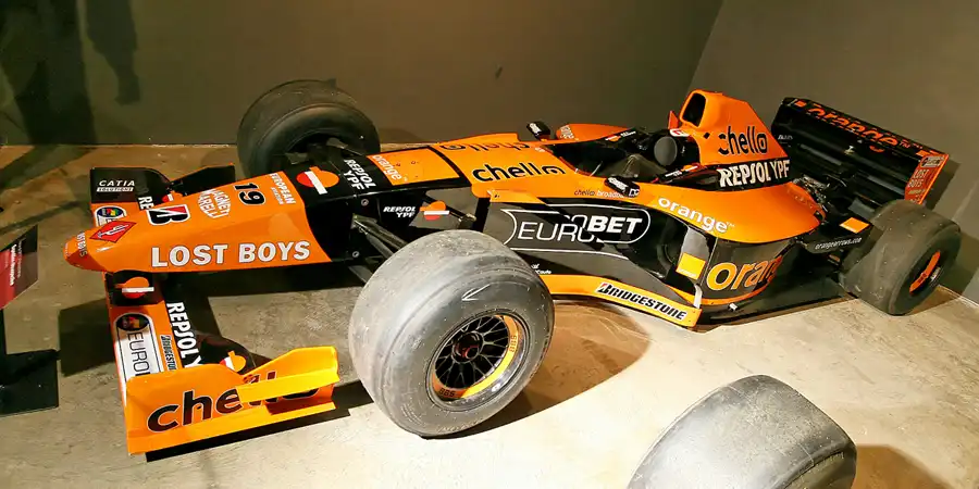 022 | 2007 | Stavelot | Abbaye De Stavelot – Musee Du Circuit De Spa-Francorchamps – Arrows-Supertec A21 | © carsten riede fotografie