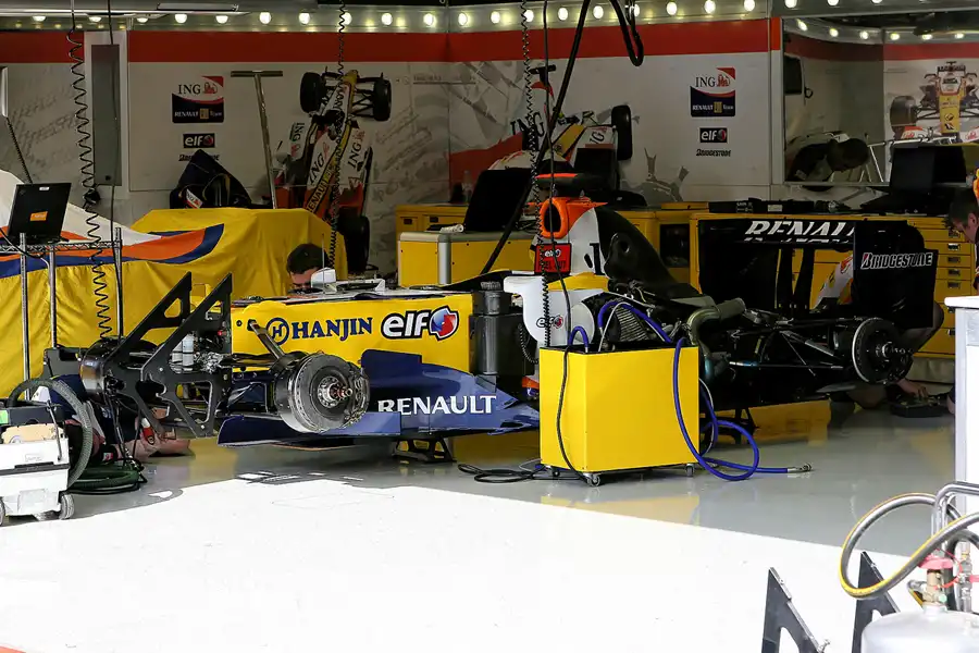 083 | 2007 | Spa-Francorchamps | Renault R27 | © carsten riede fotografie