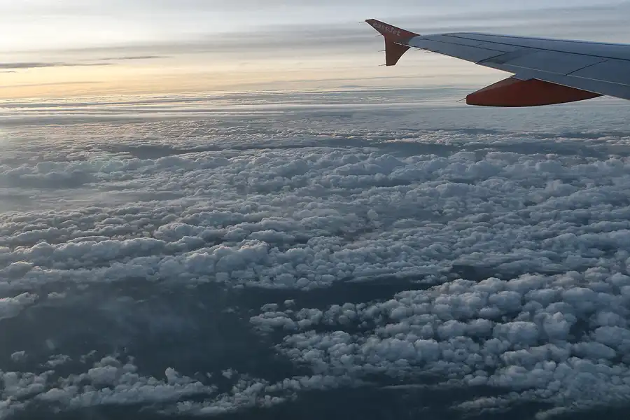 093 | 2008 | Flug Berlin – Barcelona | © carsten riede fotografie