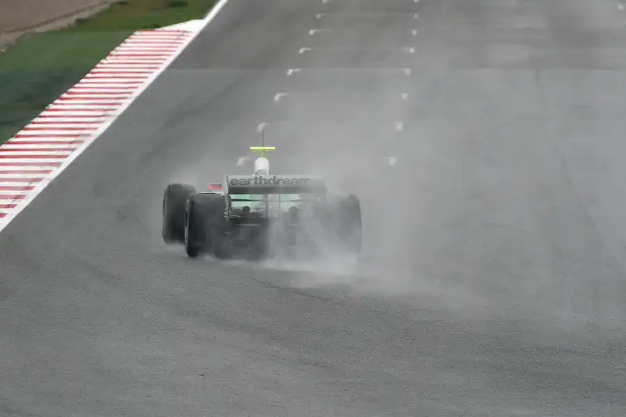 074 | 2008 | Barcelona | Honda RA108 | Rubens Barrichello | © carsten riede fotografie