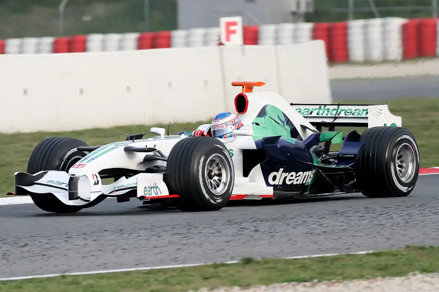090 | 2008 | Barcelona | Honda RA108 | Jenson Button | © carsten riede fotografie