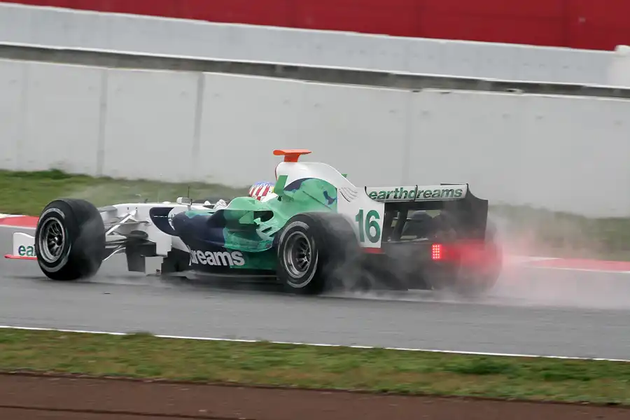 092 | 2008 | Barcelona | Honda RA108 | Alexander Wurz | © carsten riede fotografie