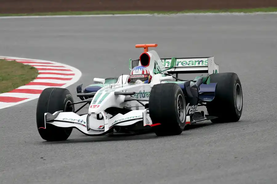 097 | 2008 | Barcelona | Honda RA108 | Alexander Wurz | © carsten riede fotografie