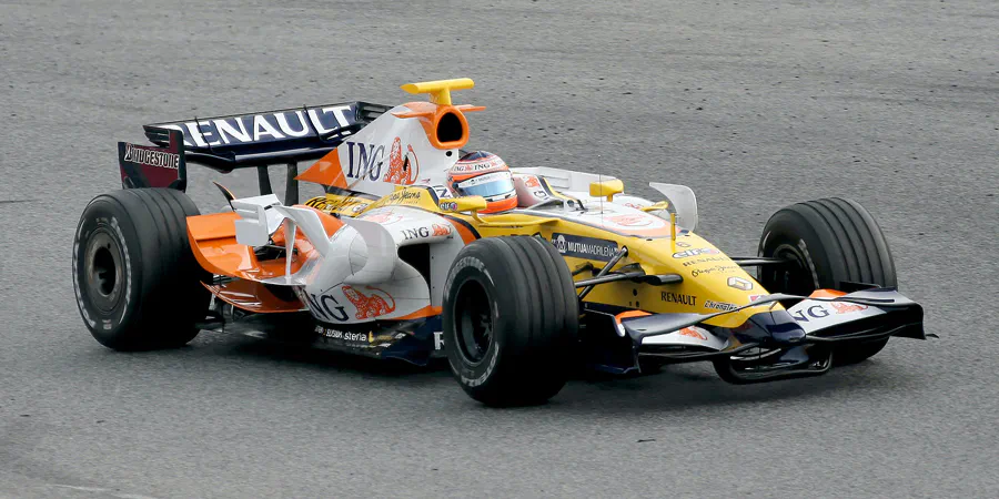 169 | 2008 | Barcelona | Renault R28 | Nelson Piquet Jr. | © carsten riede fotografie
