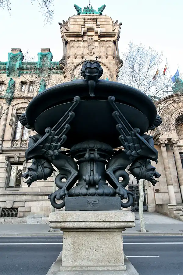 098 | 2008 | Barcelona | Passeig Lluis Companys | © carsten riede fotografie