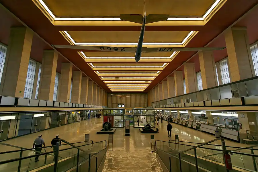 002 | 2008 | Berlin | Flughafen Tempelhof | © carsten riede fotografie